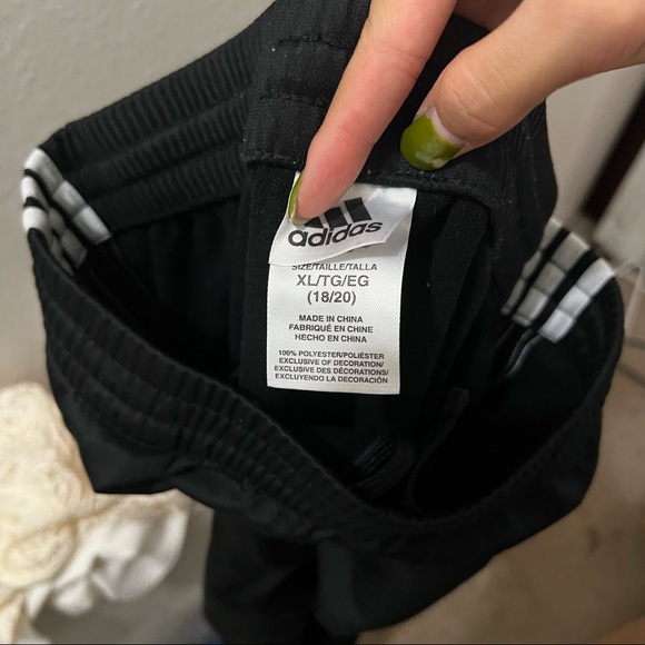 YOUTH adidas soccer joggers - Picture 4 of 4